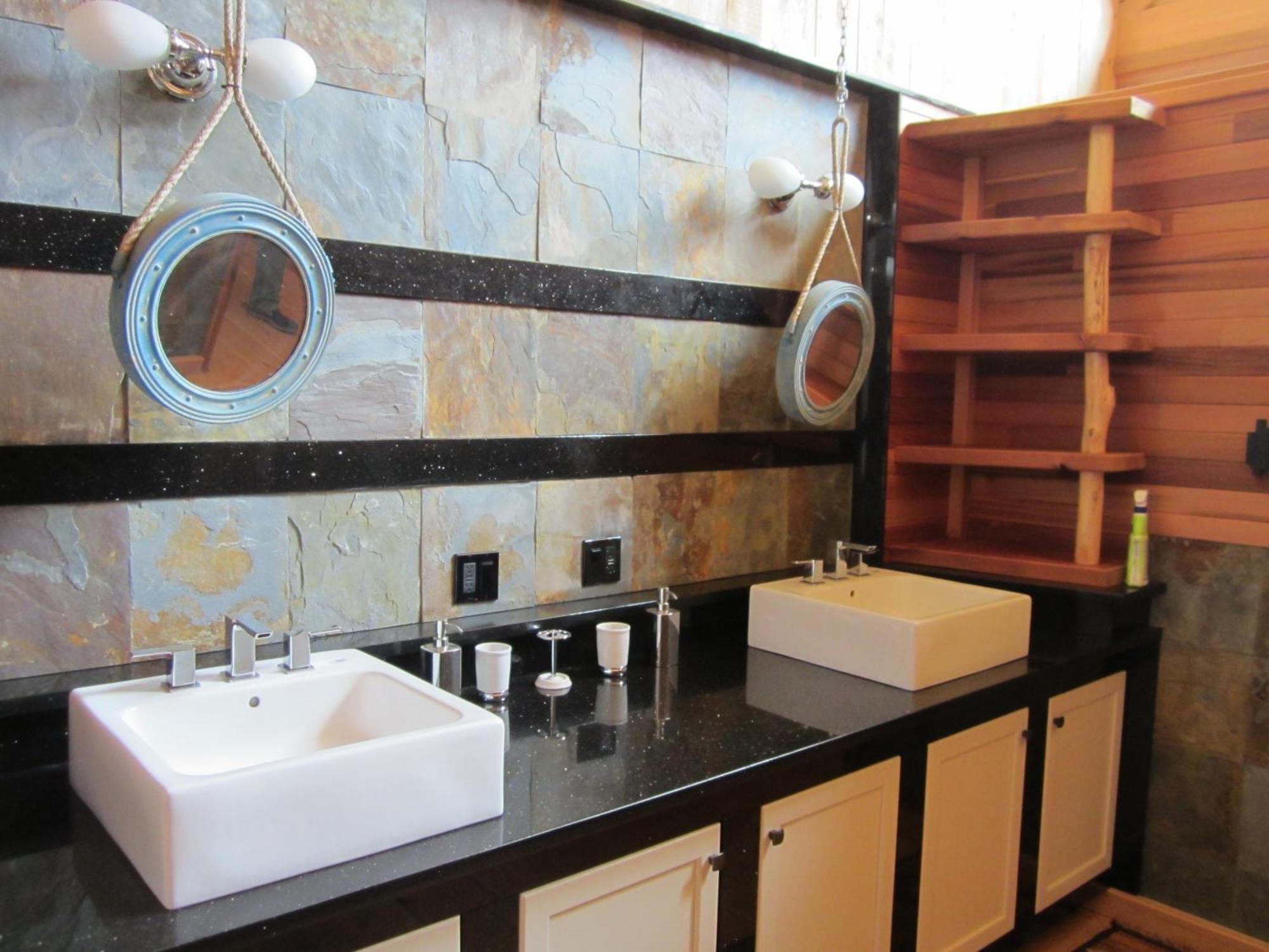 Ldr Lodge - Last Dollar Ranch Смитерс Номер фото