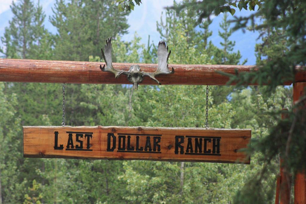 Ldr Lodge - Last Dollar Ranch Смитерс Экстерьер фото